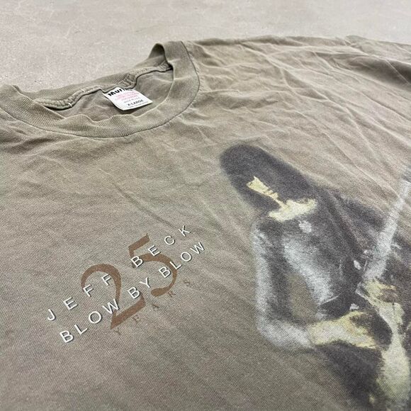 Vintage Jeff Beck 25 Years 1999 British Rock Brown Graphic T-Shirt 90s Band VTG - Picture 1 of 5